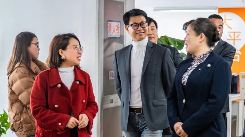 行业现状：服装品牌策划的多元化发展